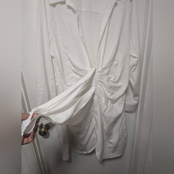 The viral "CHOOSY WHITE DRESS" Crosby St deep plunge ruched stretchy dress - Picture 4 of 9